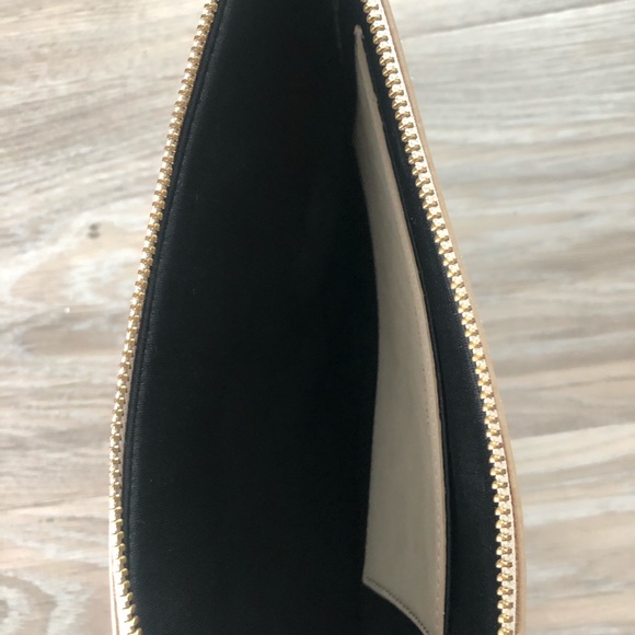 Marc by Marc Jacobs Clutch - Picture 3 of 3